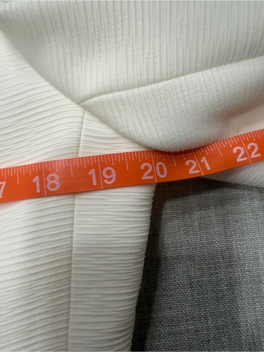 Tahari Arthur S. Lavine Classic Women's white/black Button-Front Collarless Jack - Picture 7 of 9